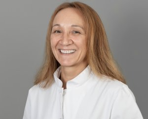 Dr. Marta Colodrón